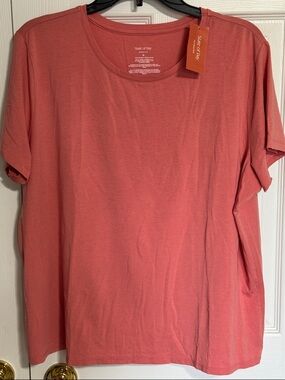 Coral Short Sleeve Crew Tee